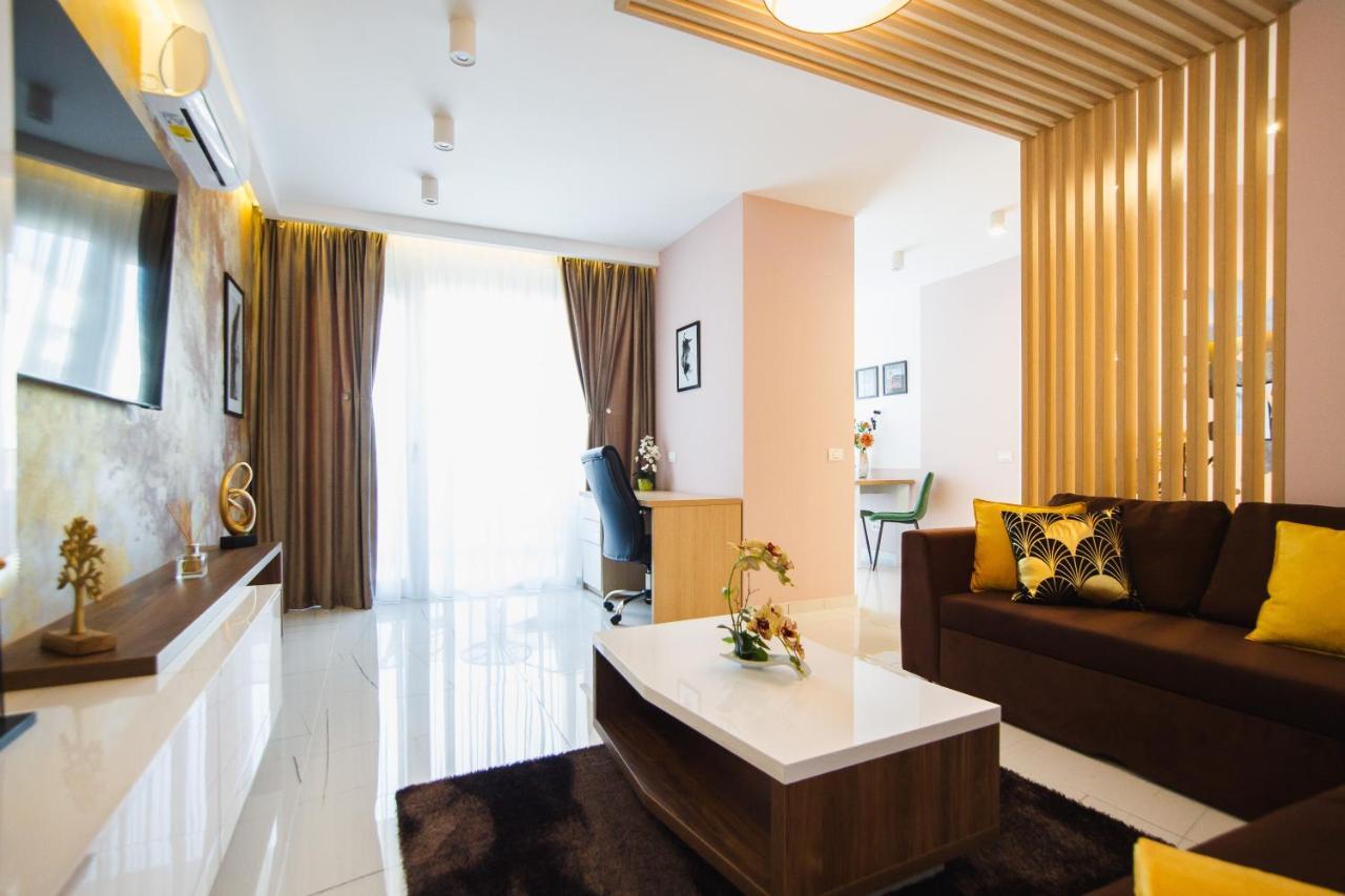 Romantic Getaway At West Residence Oradea Ngoại thất bức ảnh