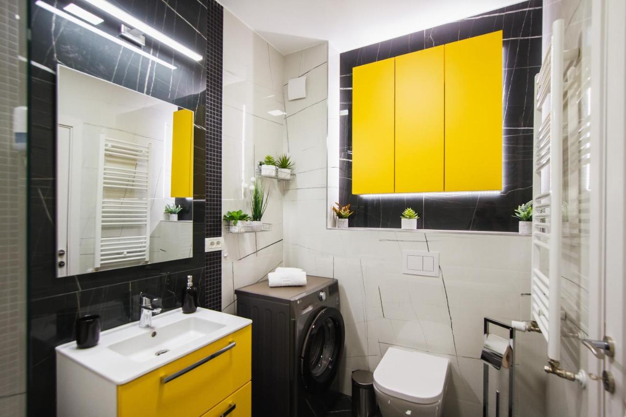 Romantic Getaway At West Residence Oradea Ngoại thất bức ảnh